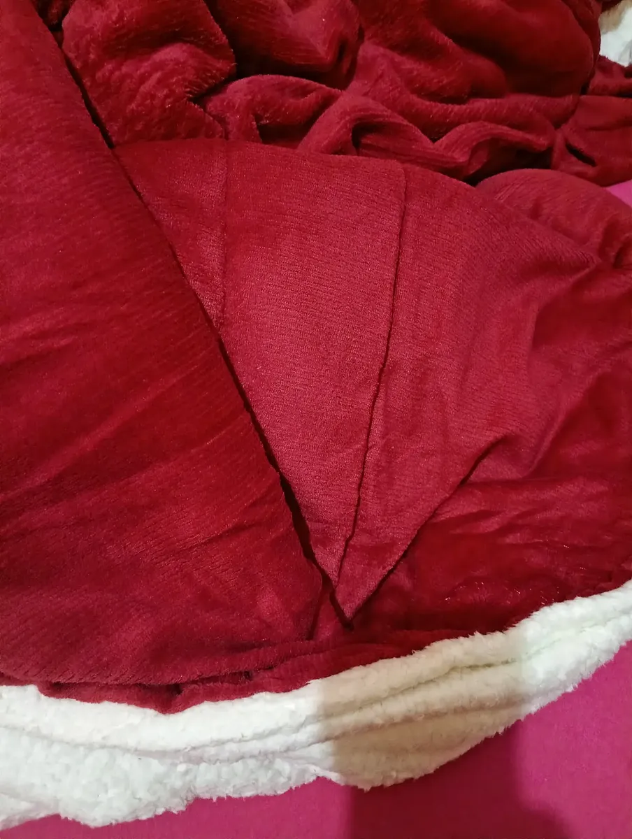 Coberdrom vermelho compartilhado por Aline M.